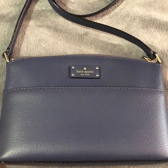 Kate Spade crossbody purse with cash up to $5 - Picture 2 of 5
